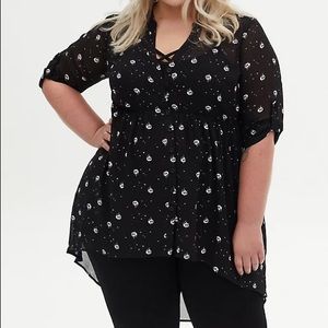 NWT TORRID SIZE 3 DISNEY VILLAINS HI-LO TOP